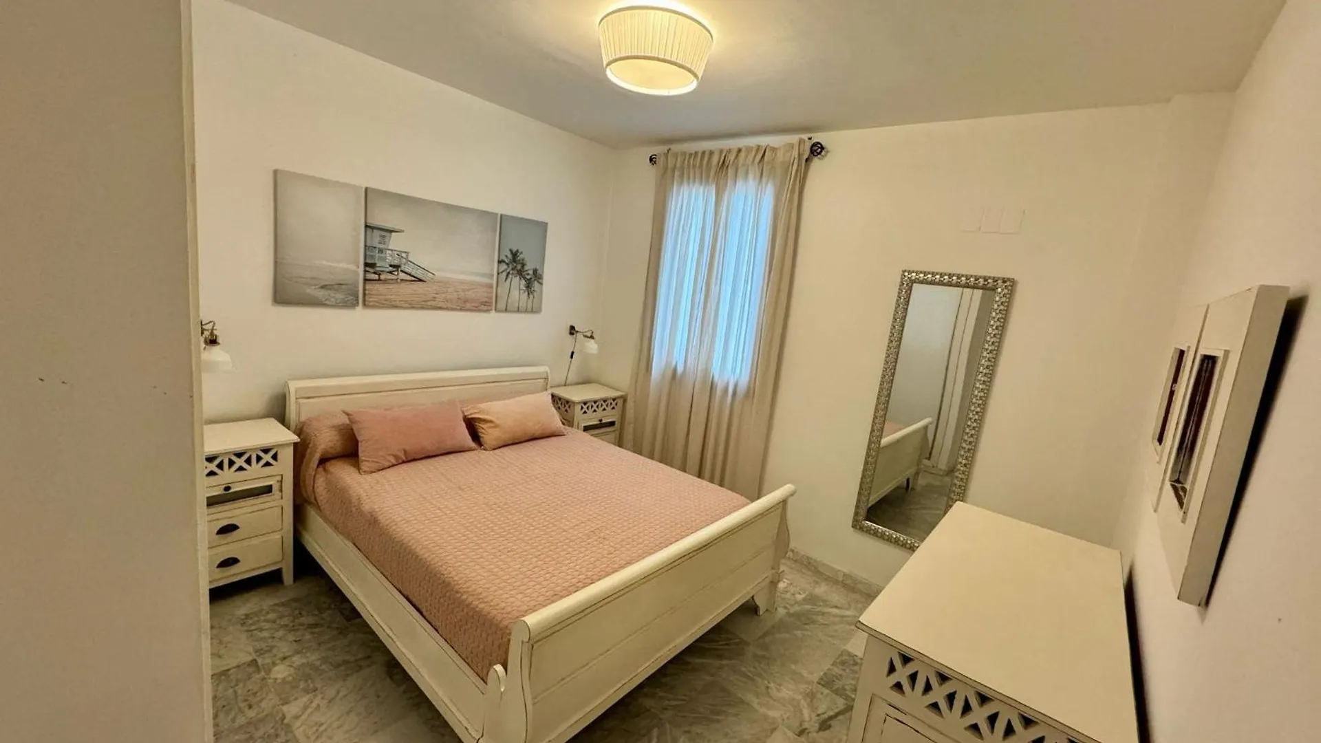 Apartamento Universal La Linea de la Concepcion